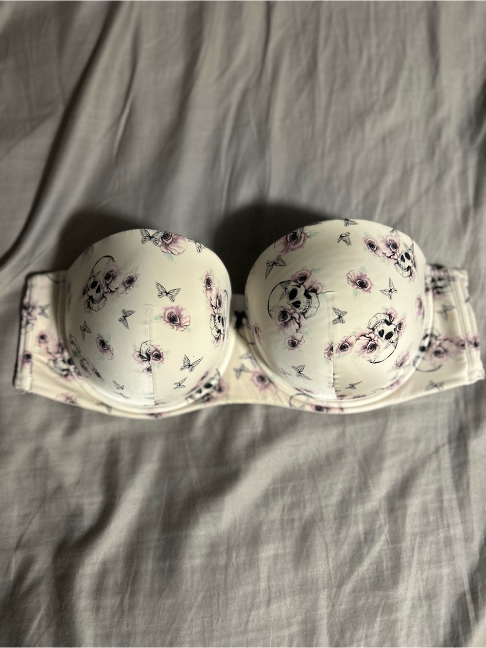 torrid White Strapless Bandeau Bra with Pink Floral & Skull Print Size 42D